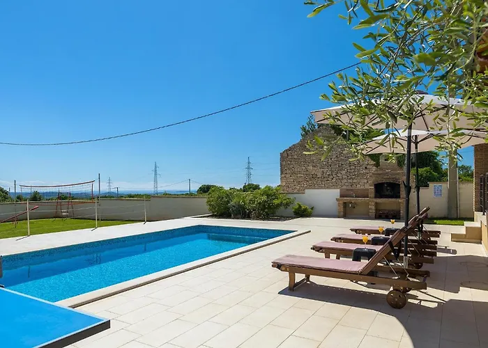 Semesterbostad Monteci Pula