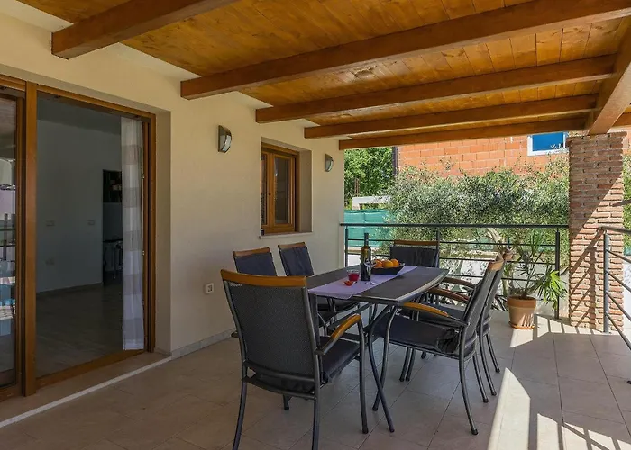 Semesterbostad Monteci Pula